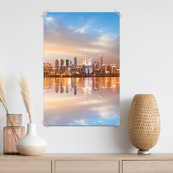 Plakat panorama miasta odbita w wodzie o zmierzchu – Wallissimo® Plakat panorama miasta odbita w wodzie o zmierzchu – Wallissimo®