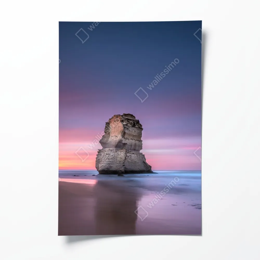 Plakat spokojny morski pejzaż z formacjami skalnymi o zachodzie słońca – Wallissimo® Plakat spokojny morski pejzaż z formacjami skalnymi o zachodzie słońca – Wallissimo®