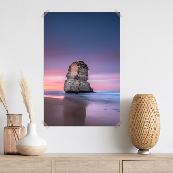 Plakat spokojny morski pejzaż z formacjami skalnymi o zachodzie słońca – Wallissimo® Plakat spokojny morski pejzaż z formacjami skalnymi o zachodzie słońca – Wallissimo®