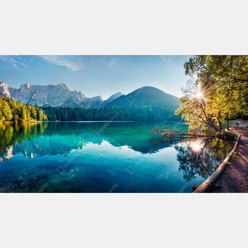 Plakat słoneczne jezioro Fusine, Alpy Julijskie – Wallissimo® Plakat słoneczne jezioro Fusine, Alpy Julijskie – Wallissimo®