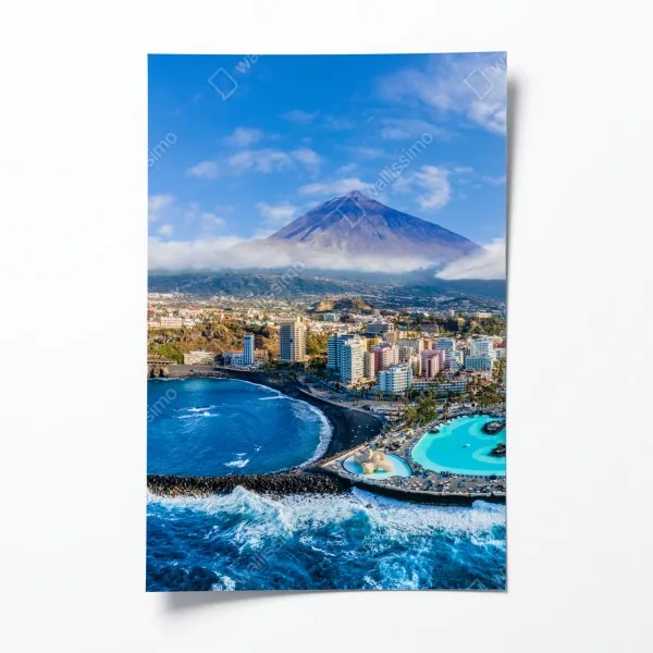 Plakat mglisty wodospad w bujnej dolinie – Wallissimo®