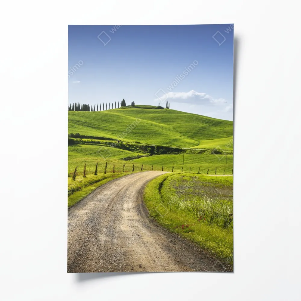 Plakat wiejska droga w Toskanii przez zielone wzgórza – Wallissimo® Plakat wiejska droga w Toskanii przez zielone wzgórza – Wallissimo®
