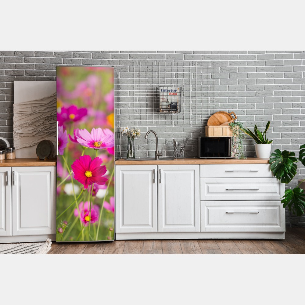 Naklejka na lodówkę różowa łąka kosmosów w rozkwicie – Wallissimo® Naklejka na lodówkę różowa łąka kosmosów w rozkwicie – Wallissimo®