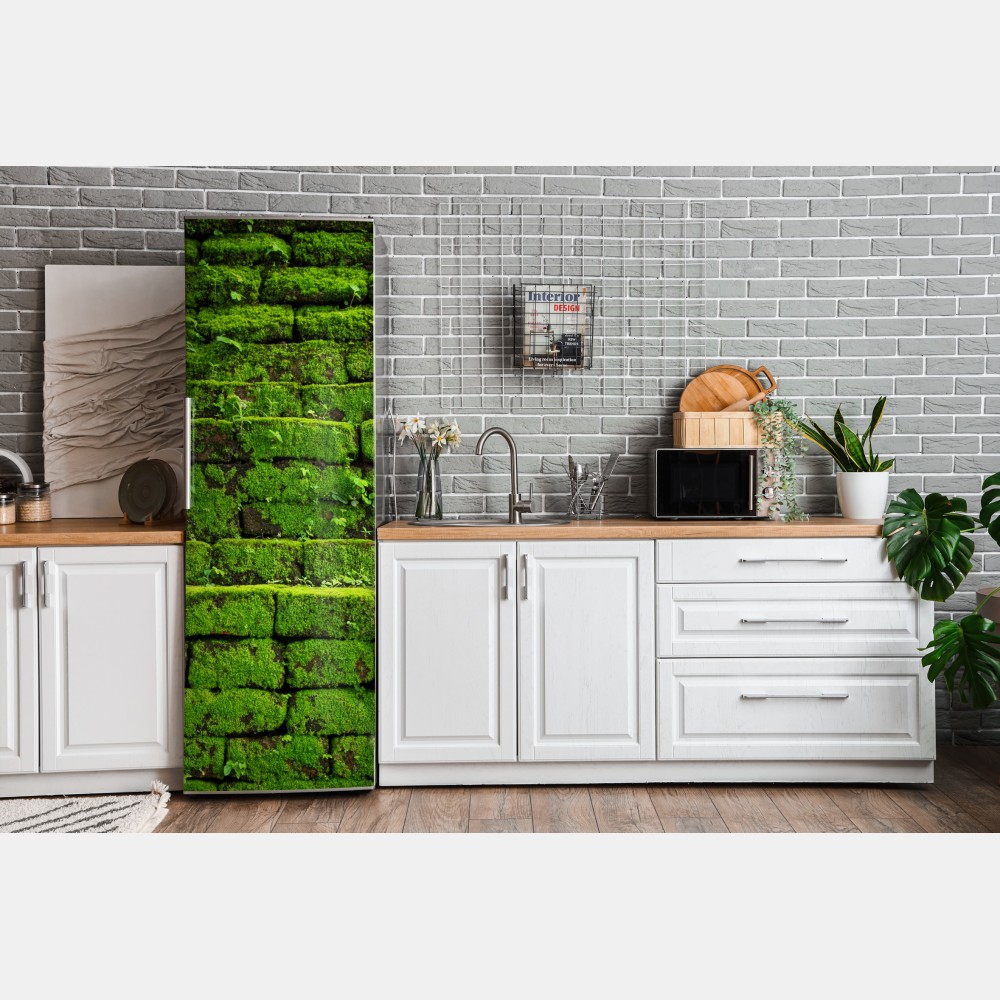 Naklejka na lodówkę ściana z mchem na ceglanej strukturze – Wallissimo® Naklejka na lodówkę ściana z mchem na ceglanej strukturze – Wallissimo®