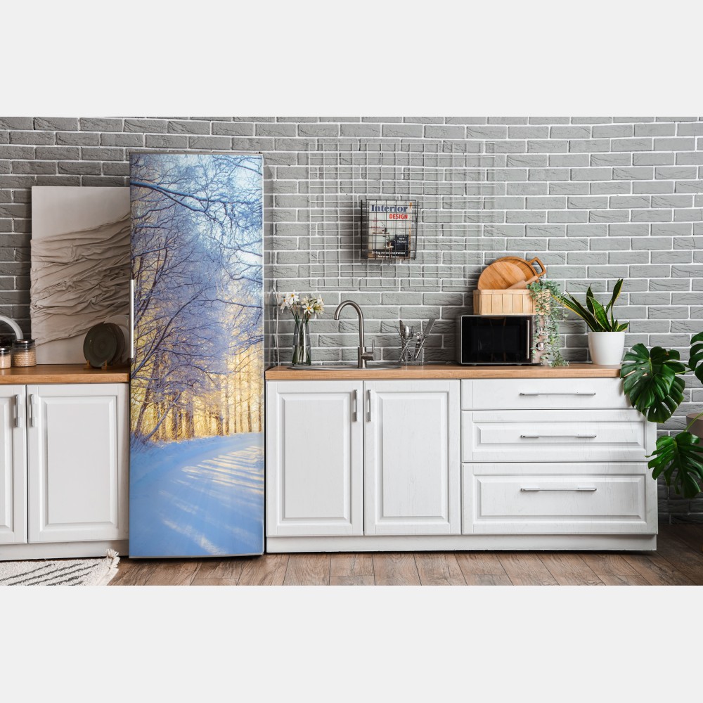 Naklejka na lodówkę zimowy las brzozowy ze złotym świtem – Wallissimo® Naklejka na lodówkę zimowy las brzozowy ze złotym świtem – Wallissimo®