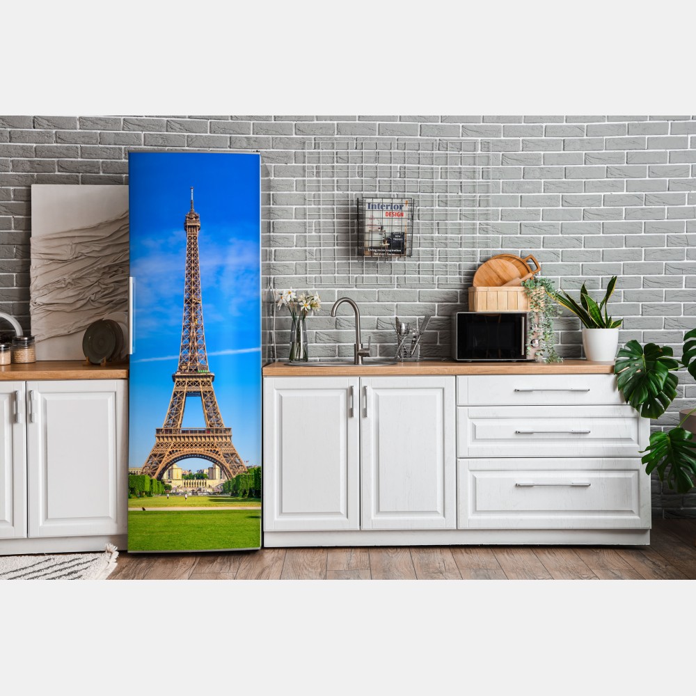 Naklejka na lodówkę Wieża Eiffla na Polu Marsowym, żywy paryski krajobraz – Wallissimo® Naklejka na lodówkę Wieża Eiffla na Polu Marsowym, żywy paryski krajobraz – Wallissimo®