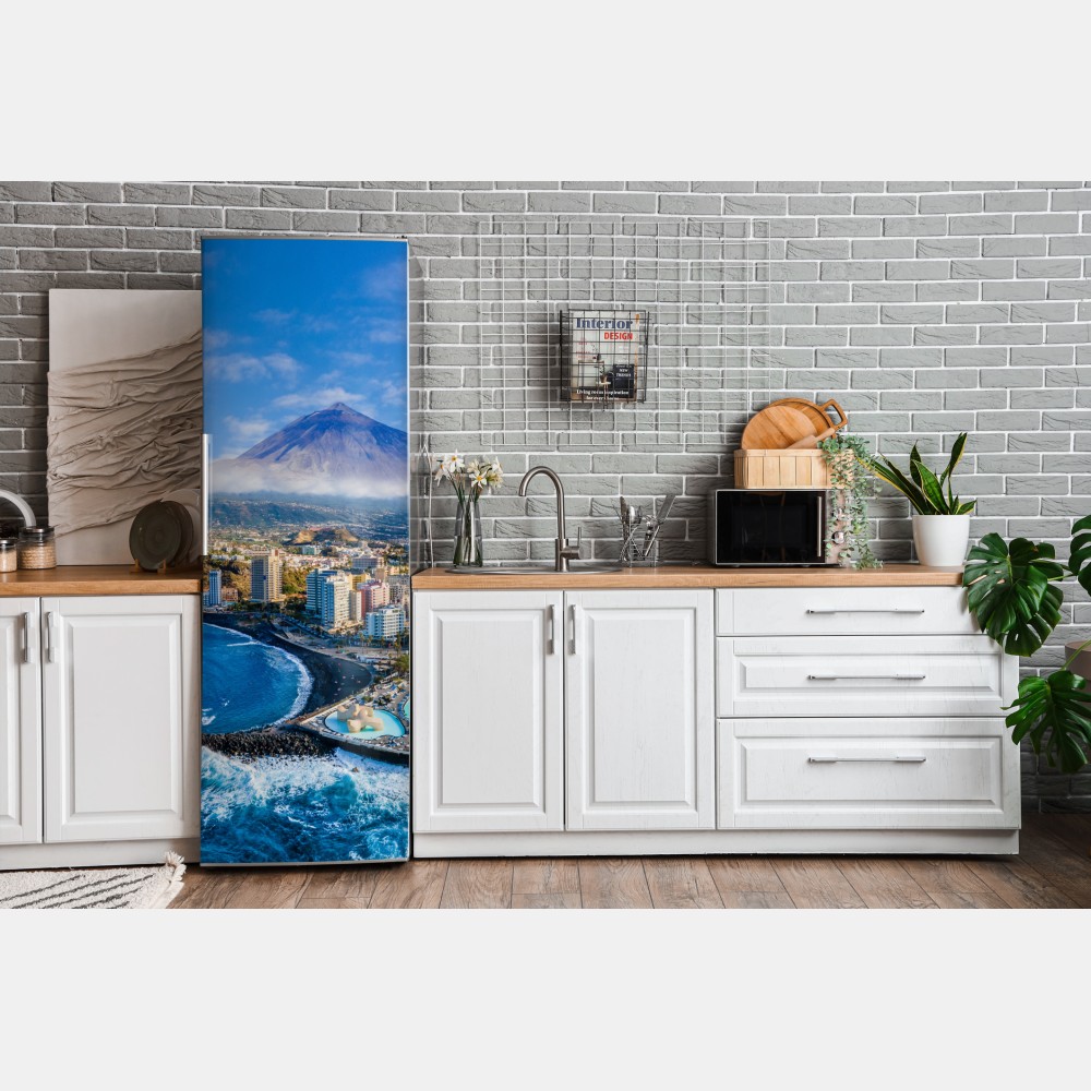 Naklejka na lodówkę panorama lotnicza wybrzeża Teneryfy z wulkanem Teide – Wallissimo® Naklejka na lodówkę panorama lotnicza wybrzeża Teneryfy z wulkanem Teide – Wallissimo®