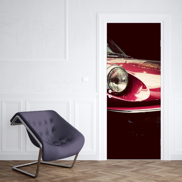 Naklejka na drzwi zbliżenie klasycznego czerwonego samochodu sportowego – Wallissimo® Naklejka na drzwi zbliżenie klasycznego czerwonego samochodu sportowego – Wallissimo®
