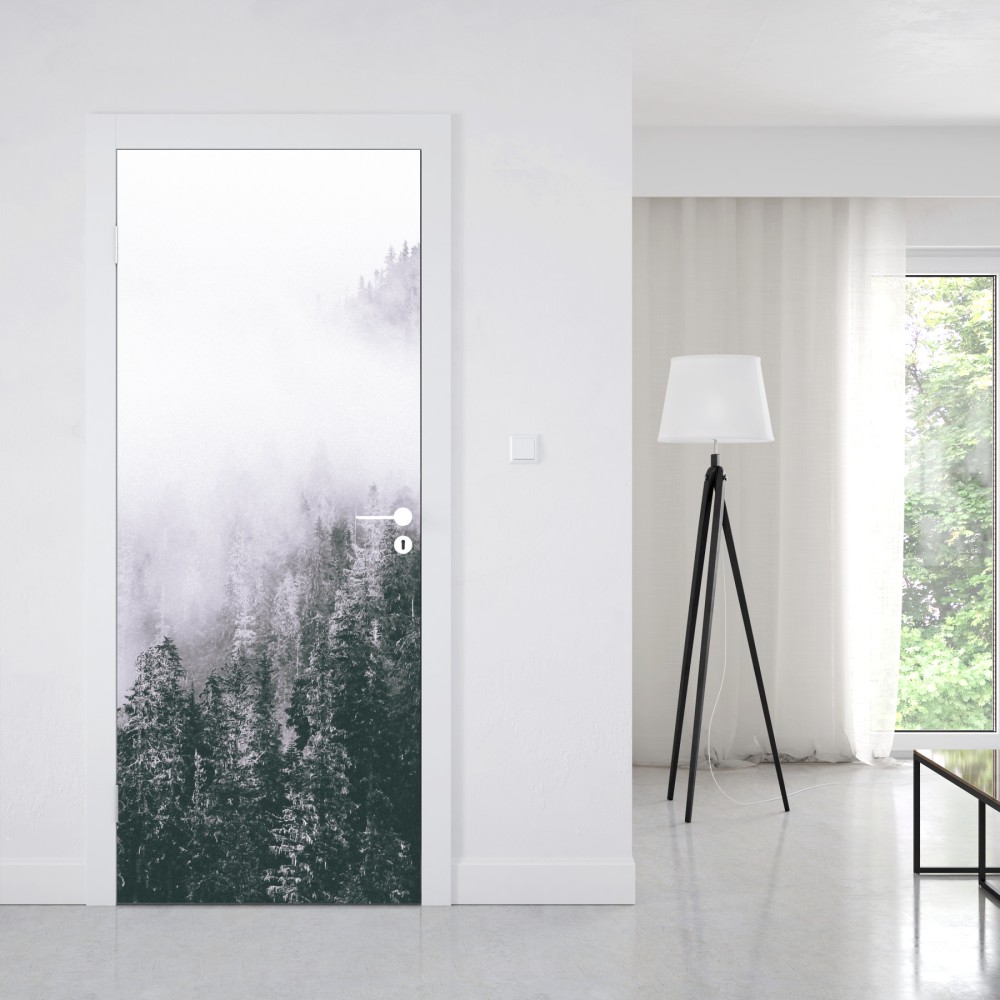 Naklejka na drzwi mglisty las iglasty – Wallissimo® Naklejka na drzwi mglisty las iglasty – Wallissimo®