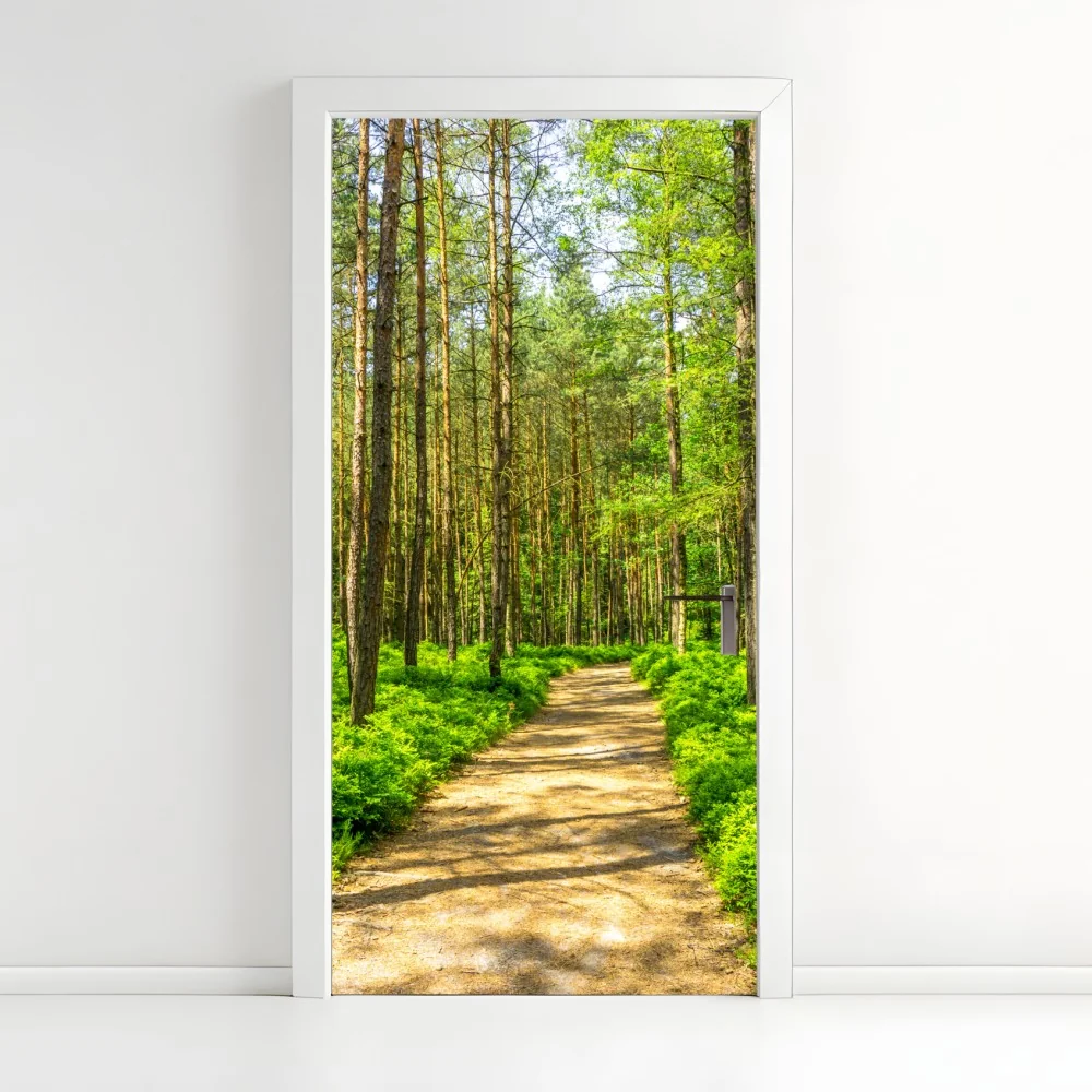 Naklejka na drzwi słoneczna leśna ścieżka wśród sosen – Wallissimo® Naklejka na drzwi słoneczna leśna ścieżka wśród sosen – Wallissimo®