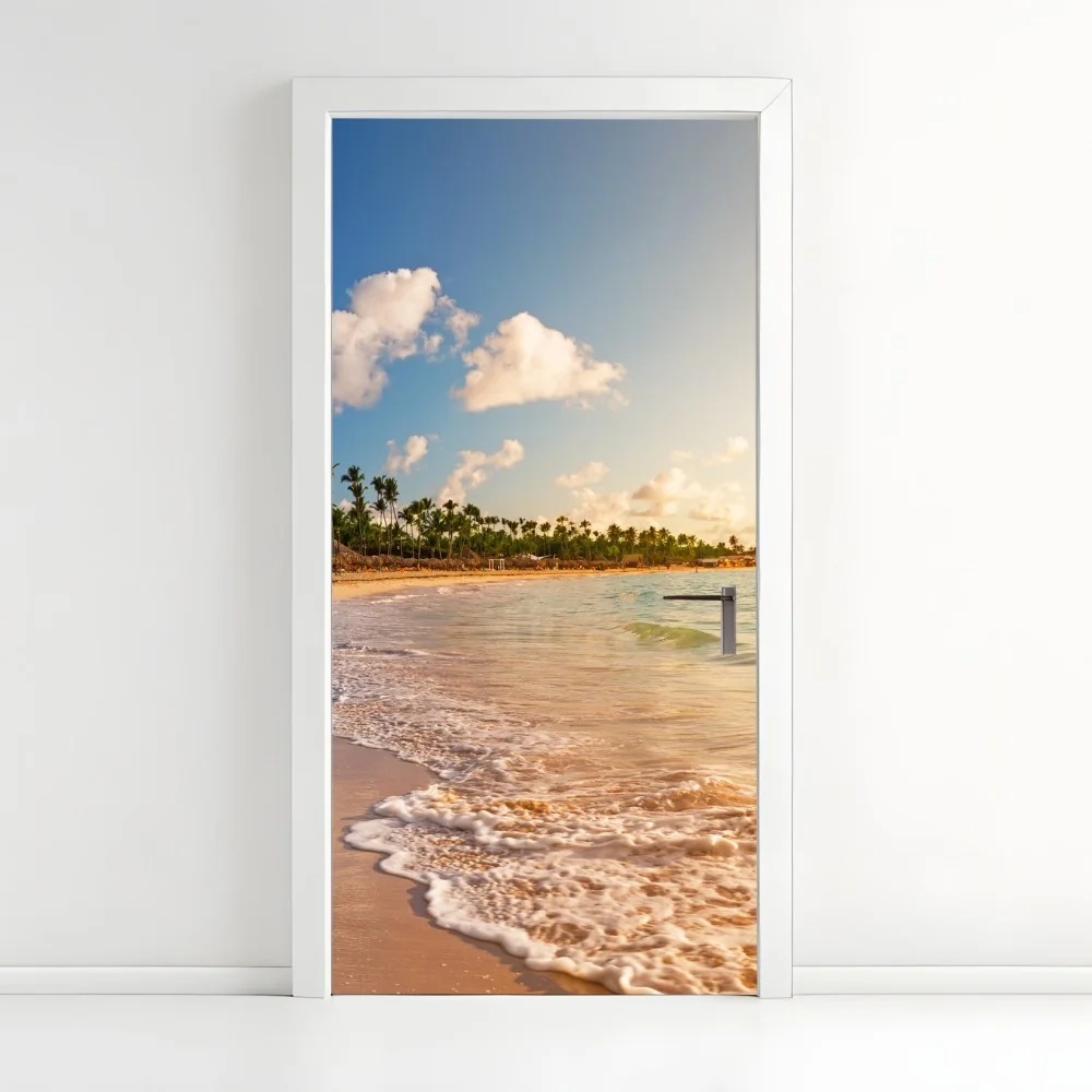 Naklejka na drzwi tropikalny zachód słońca na plaży z sylwetkami palm – Wallissimo® Naklejka na drzwi tropikalny zachód słońca na plaży z sylwetkami palm – Wallissimo®