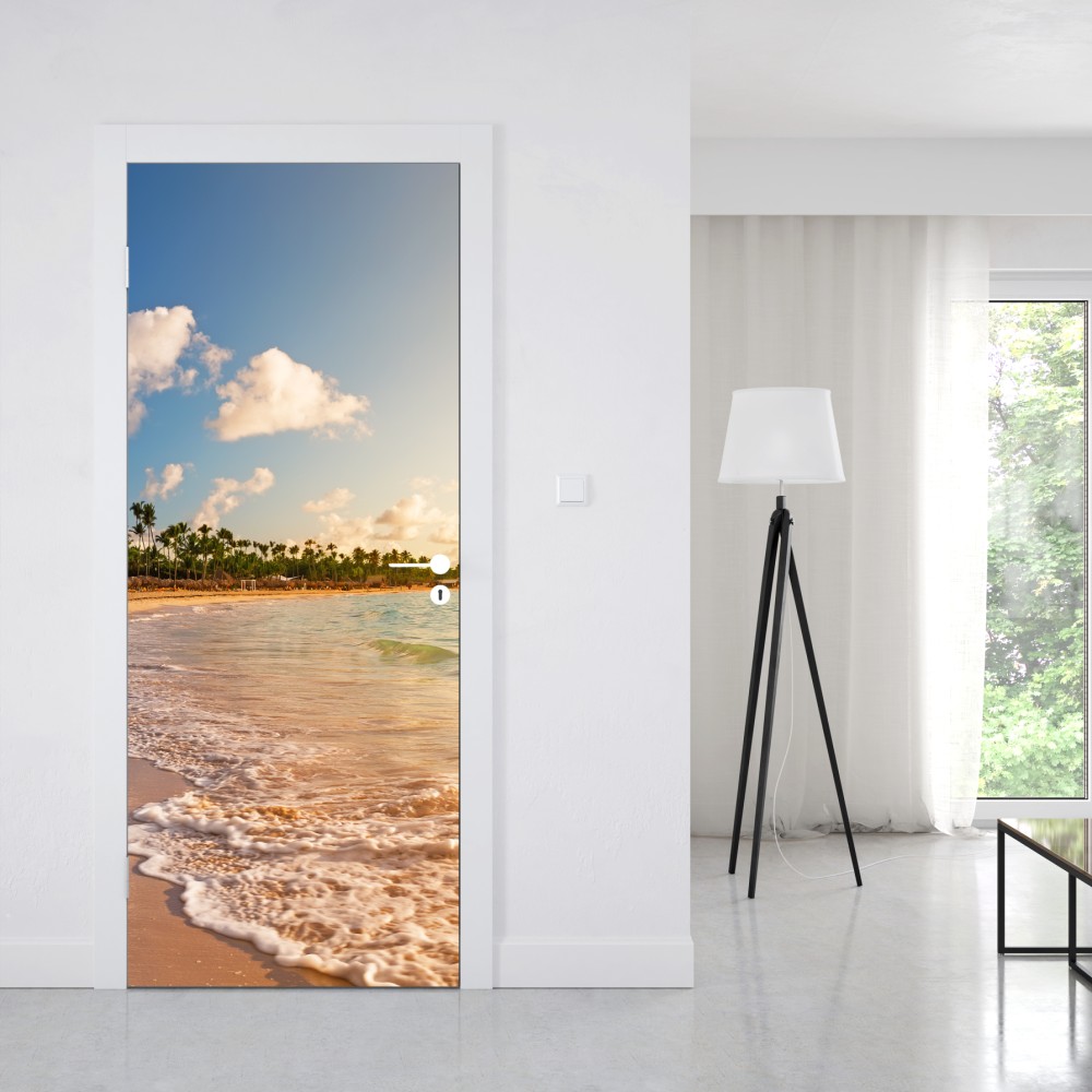 Naklejka na drzwi tropikalny zachód słońca na plaży z sylwetkami palm – Wallissimo® Naklejka na drzwi tropikalny zachód słońca na plaży z sylwetkami palm – Wallissimo®