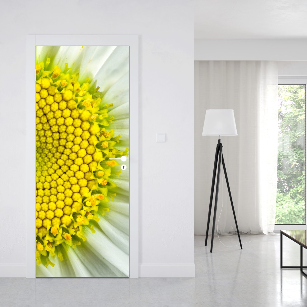 Naklejka na drzwi makro stokrotki w spiralnym wzorze – Wallissimo® Naklejka na drzwi makro stokrotki w spiralnym wzorze – Wallissimo®