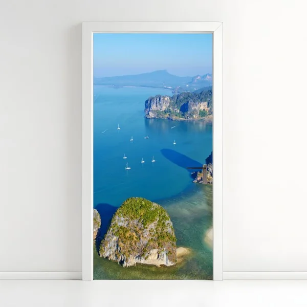 Naklejka na drzwi ścieżka przez bujną dżunglę – Wallissimo®