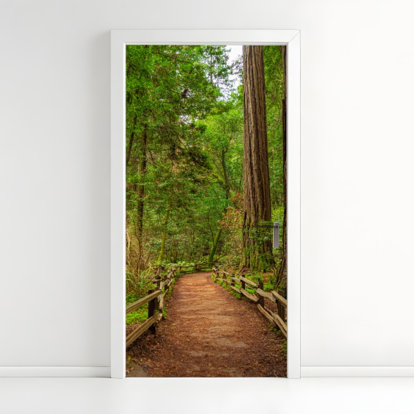 Naklejka na drzwi elegancki portret gejszy w czerwonym i czarnym kimonie – Wallissimo®