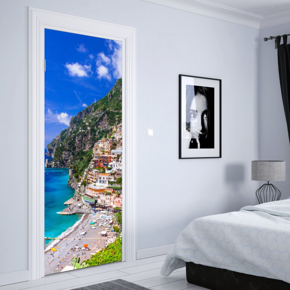 Naklejka na drzwi słoneczna panorama Positano na Wybrzeżu Amalfi – Wallissimo® Naklejka na drzwi słoneczna panorama Positano na Wybrzeżu Amalfi – Wallissimo®