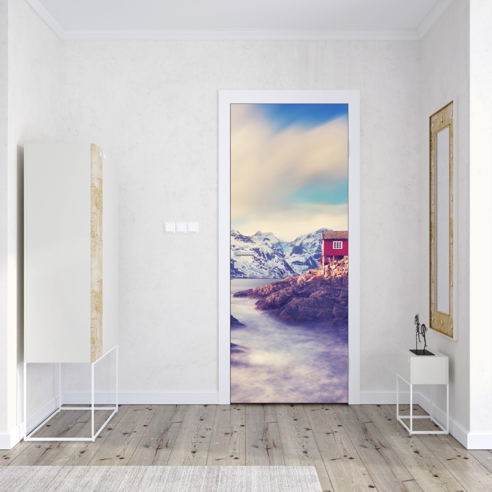 Naklejka na drzwi górski nadmorski krajobraz z czerwonymi domkami – Wallissimo® Naklejka na drzwi górski nadmorski krajobraz z czerwonymi domkami – Wallissimo®