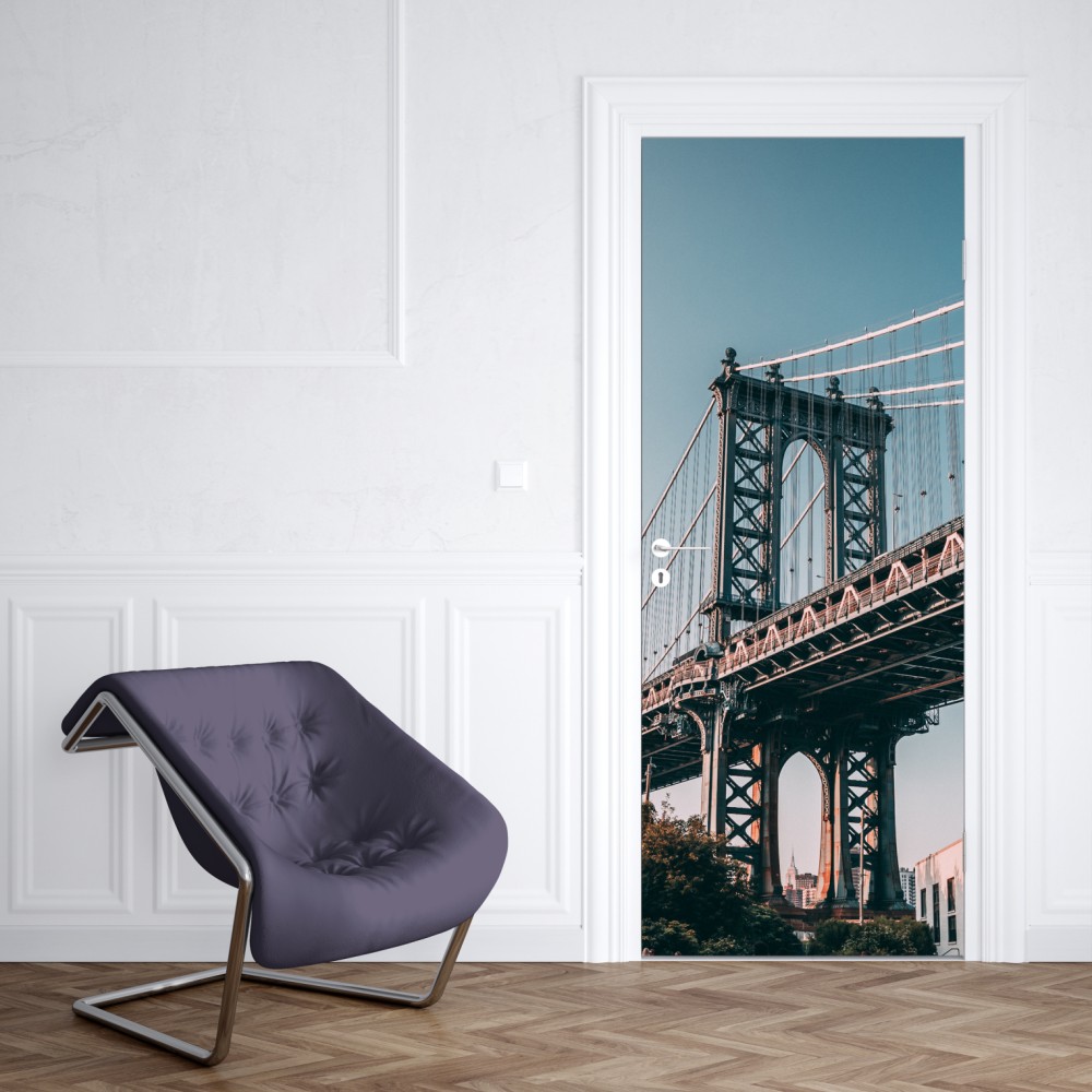 Naklejka na drzwi Manhattan most w miejskiej perspektywie – Wallissimo® Naklejka na drzwi Manhattan most w miejskiej perspektywie – Wallissimo®