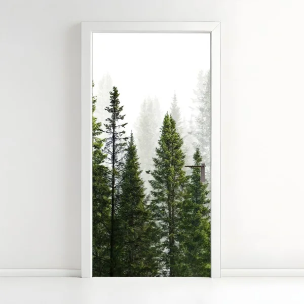 Naklejka na drzwi mglisty las jodłowy