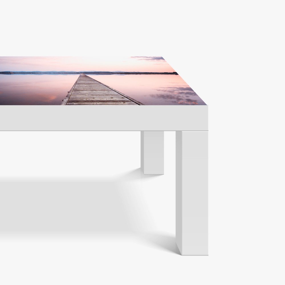 Naklejka na biurko i stół pomost prowadzący w stronę horyzontu o zachodzie słońca – Wallissimo® Naklejka na biurko i stół pomost prowadzący w stronę horyzontu o zachodzie słońca – Wallissimo®