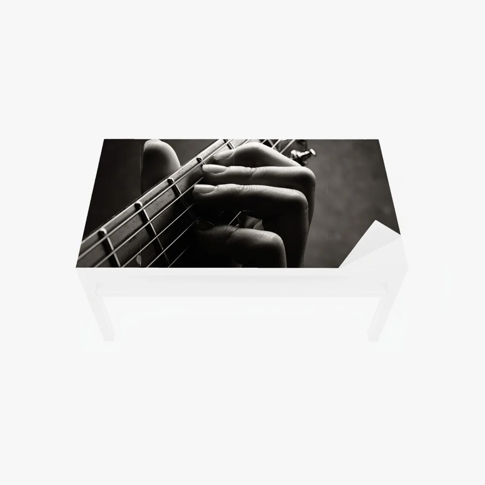 Naklejka na biurko i stół zbliżenie dłoni gitarzysty na gryfie – Wallissimo® Naklejka na biurko i stół zbliżenie dłoni gitarzysty na gryfie – Wallissimo®