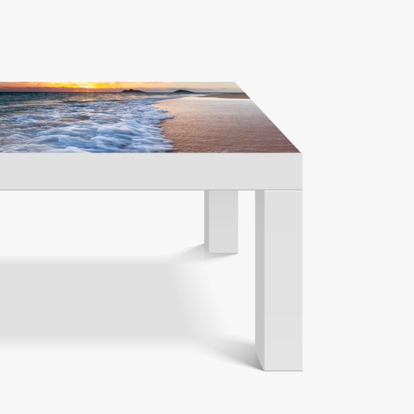 Naklejka na biurko i stół spokojny wschód słońca nad brzegiem oceanu – Wallissimo® Naklejka na biurko i stół spokojny wschód słońca nad brzegiem oceanu – Wallissimo®