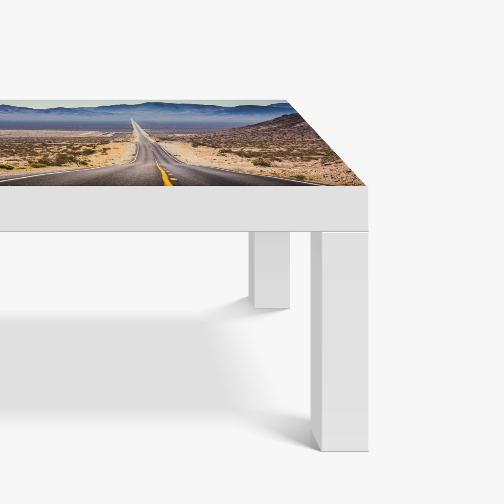 Naklejka na biurko i stół niekończąca się droga przez pustynię do gór – Wallissimo® Naklejka na biurko i stół niekończąca się droga przez pustynię do gór – Wallissimo®