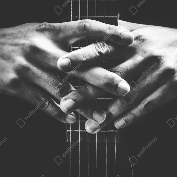 Naklejka na biurko i stół splątane ręce na strunach gitary – Wallissimo® Naklejka na biurko i stół splątane ręce na strunach gitary – Wallissimo®