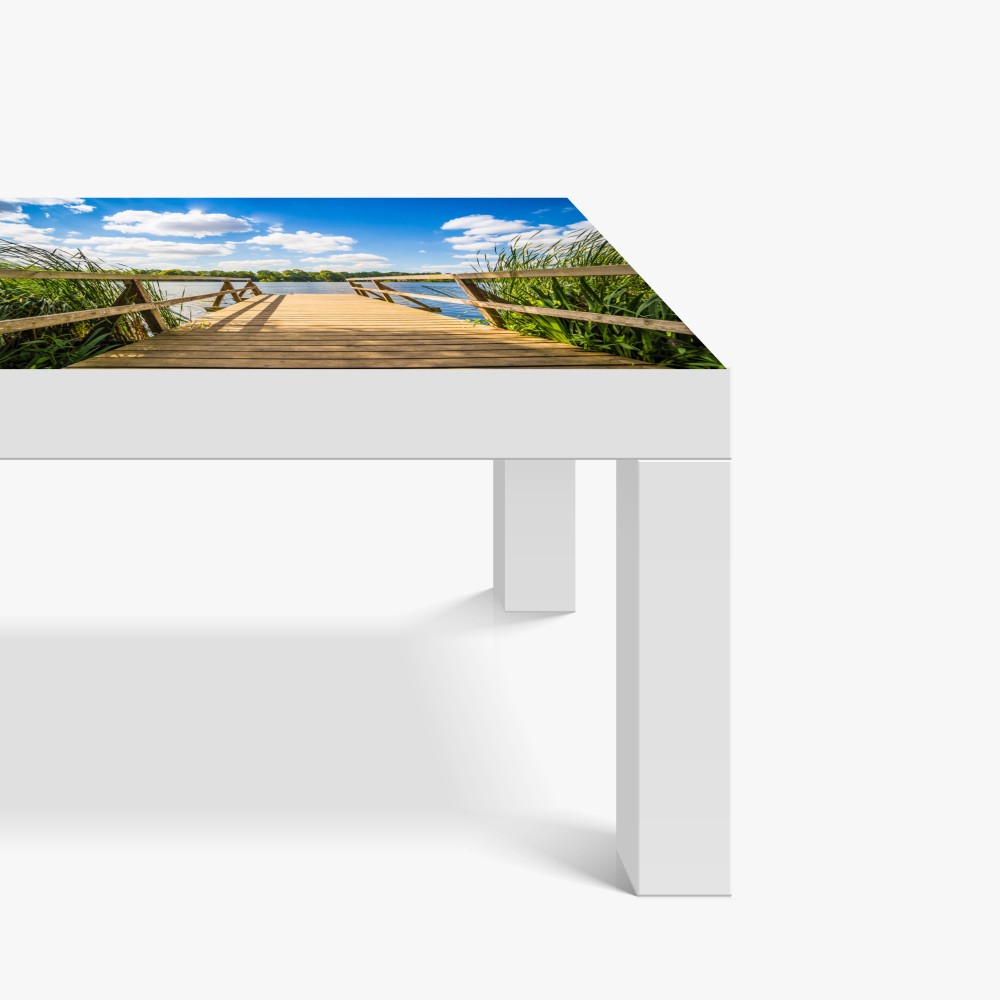 Naklejka na biurko i stół słoneczny pomost nad jeziorem – Wallissimo® Naklejka na biurko i stół słoneczny pomost nad jeziorem – Wallissimo®