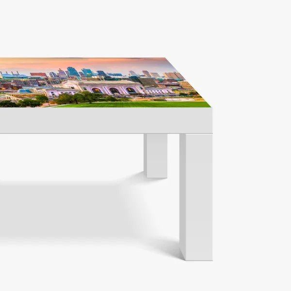 Naklejka na biurko i stół czarno-biała abstrakcja ze złotymi żyłami – Wallissimo®