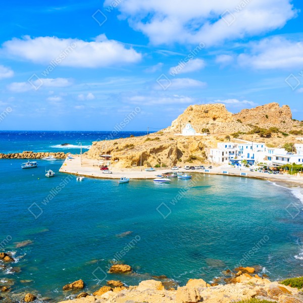 Naklejka na biurko i stół słoneczny port Finiki na wybrzeżu Karpathos – Wallissimo® Naklejka na biurko i stół słoneczny port Finiki na wybrzeżu Karpathos – Wallissimo®