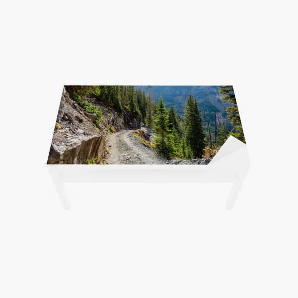 Naklejka na biurko i stół egzotyczny wzór z gepardami i różami – Wallissimo®