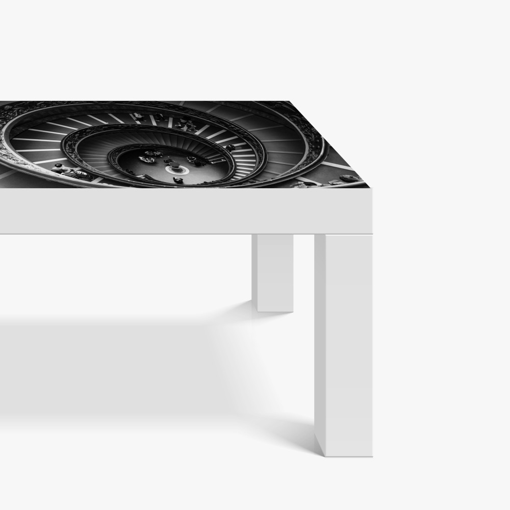 Naklejka na biurko i stół dramtyczne spiralne schody w monochromii – Wallissimo® Naklejka na biurko i stół dramtyczne spiralne schody w monochromii – Wallissimo®