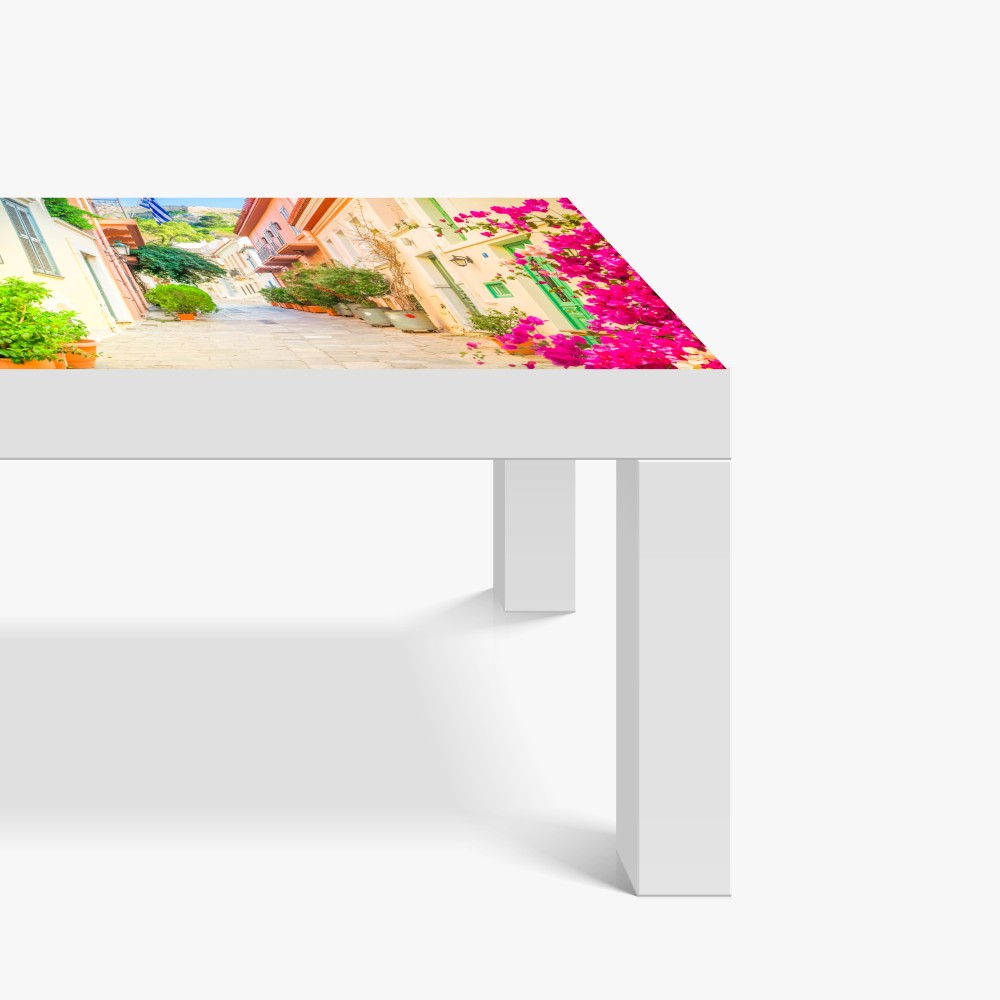 Naklejka na biurko i stół słoneczna grecka uliczka z bougainvilleą – Wallissimo® Naklejka na biurko i stół słoneczna grecka uliczka z bougainvilleą – Wallissimo®