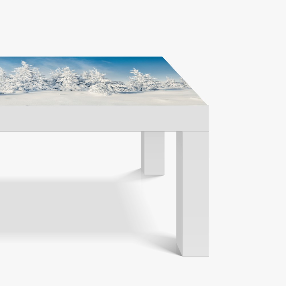 Naklejka na biurko i stół panorama zimowego lasu pokrytego śniegiem – Wallissimo® Naklejka na biurko i stół panorama zimowego lasu pokrytego śniegiem – Wallissimo®