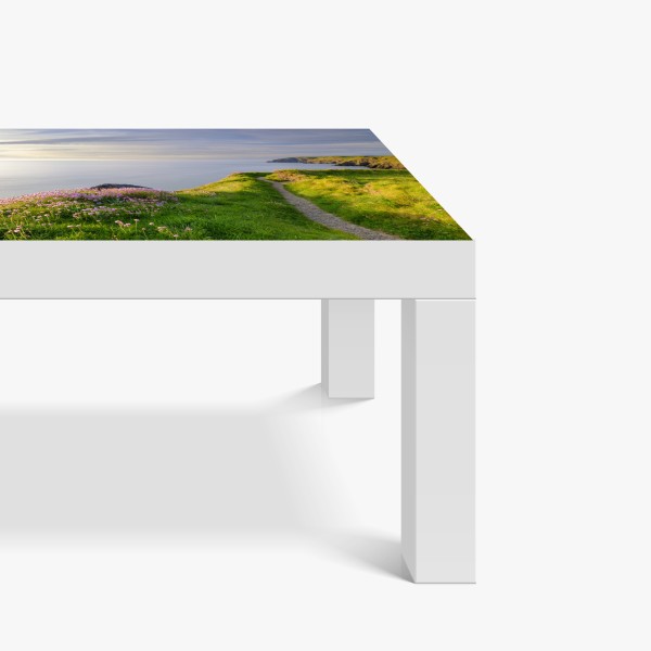 Naklejka na biurko i stół abstrakcyjny wzór złotych fal – Wallissimo®