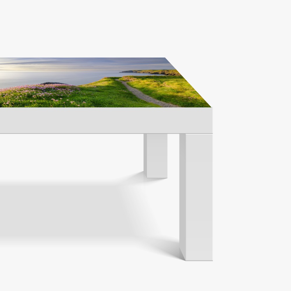 Naklejka na biurko i stół zatoka Ceibwr ścieżka nadmorska o zmierzchu – Wallissimo® Naklejka na biurko i stół zatoka Ceibwr ścieżka nadmorska o zmierzchu – Wallissimo®