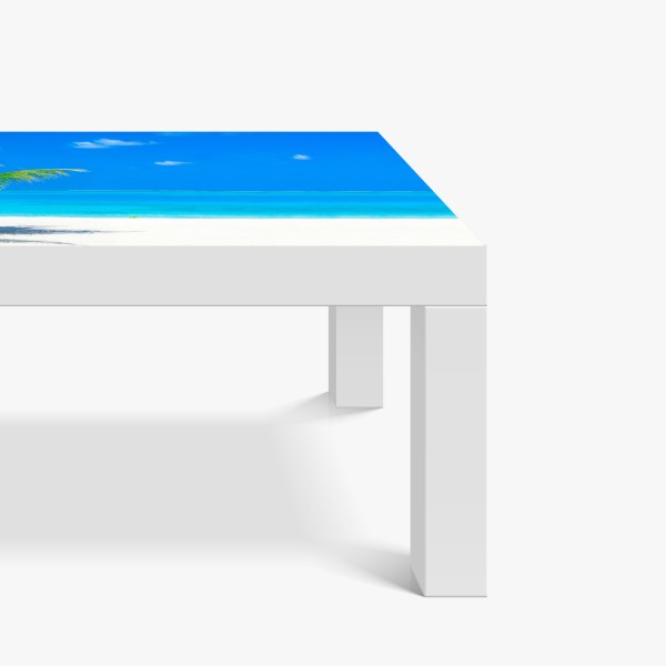 Naklejka na biurko i stół czarno-biała abstrakcja ze złotymi żyłami – Wallissimo®