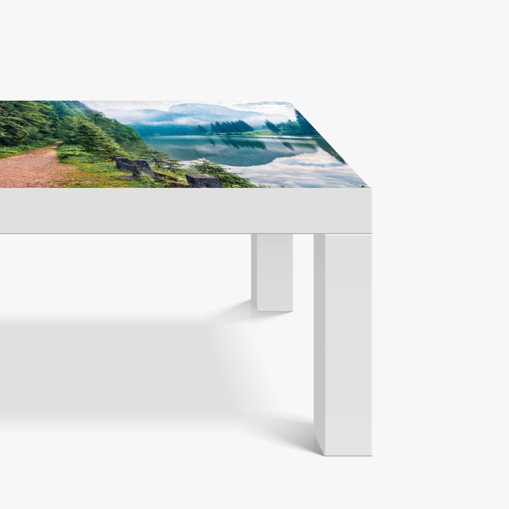 Naklejka na biurko i stół mglisty poranek nad Lacu Rosu – Wallissimo® Naklejka na biurko i stół mglisty poranek nad Lacu Rosu – Wallissimo®