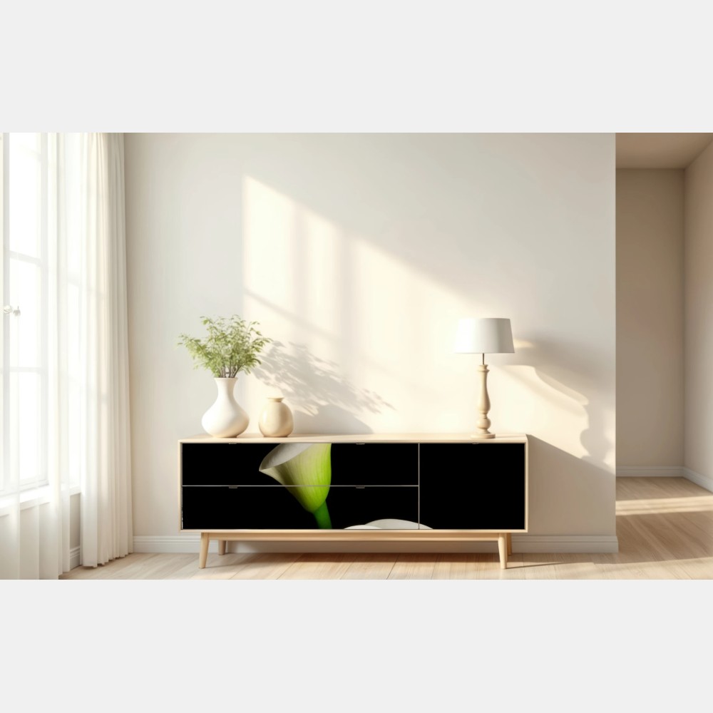 Naklejka repozycjonowalna białe kalie na czarnym tle – Wallissimo® Naklejka repozycjonowalna białe kalie na czarnym tle – Wallissimo®