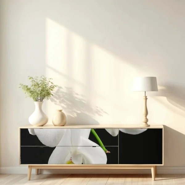 Naklejka repozycjonowalna biała gałązka orchidei na czarnym tle – Wallissimo® Naklejka repozycjonowalna biała gałązka orchidei na czarnym tle – Wallissimo®