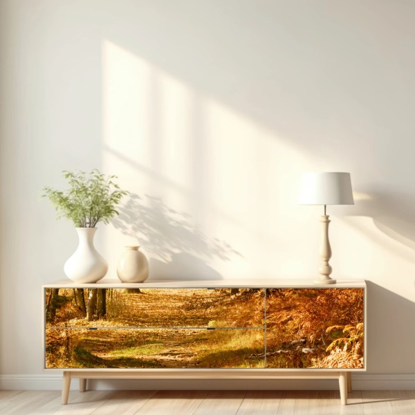 Naklejka repozycjonowalna jesienna leśna ścieżka ze złotym światłem – Wallissimo® Naklejka repozycjonowalna jesienna leśna ścieżka ze złotym światłem – Wallissimo®