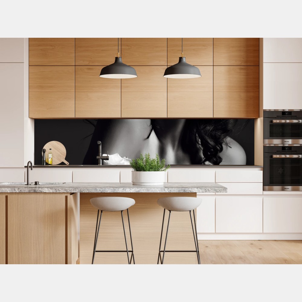 Naklejka repozycjonowalna zmysłowy czarno-biały portret z różą – Wallissimo® Naklejka repozycjonowalna zmysłowy czarno-biały portret z różą – Wallissimo®