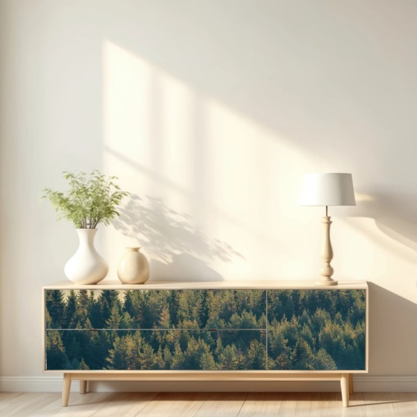 Naklejka repozycjonowalna mglisty las sosnowy o świcie – Wallissimo® Naklejka repozycjonowalna mglisty las sosnowy o świcie – Wallissimo®