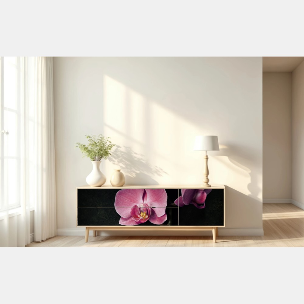 Naklejka repozycjonowalna różowy storczyk na ciemnym tle w stylu vintage – Wallissimo® Naklejka repozycjonowalna różowy storczyk na ciemnym tle w stylu vintage – Wallissimo®