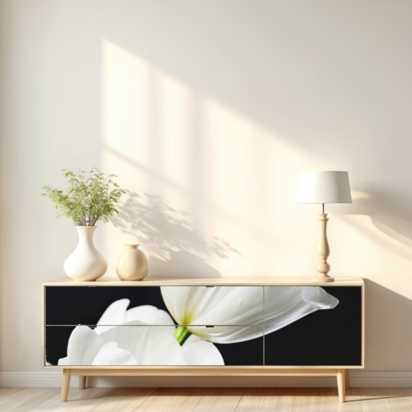 Naklejka repozycjonowalna biały bukiet tulipanów na ciemnym tle – Wallissimo® Naklejka repozycjonowalna biały bukiet tulipanów na ciemnym tle – Wallissimo®