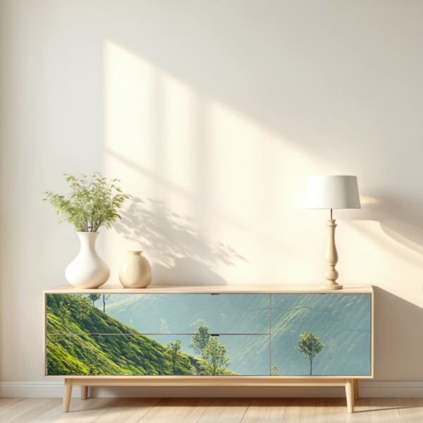 Naklejka repozycjonowalna mglisty krajobraz plantacji herbaty w Munnar – Wallissimo® Naklejka repozycjonowalna mglisty krajobraz plantacji herbaty w Munnar – Wallissimo®