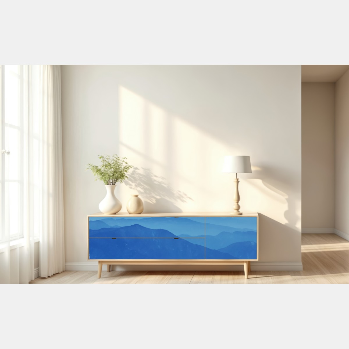 Naklejka repozycjonowalna mglista niebieska panorama gór – Wallissimo® Naklejka repozycjonowalna mglista niebieska panorama gór – Wallissimo®