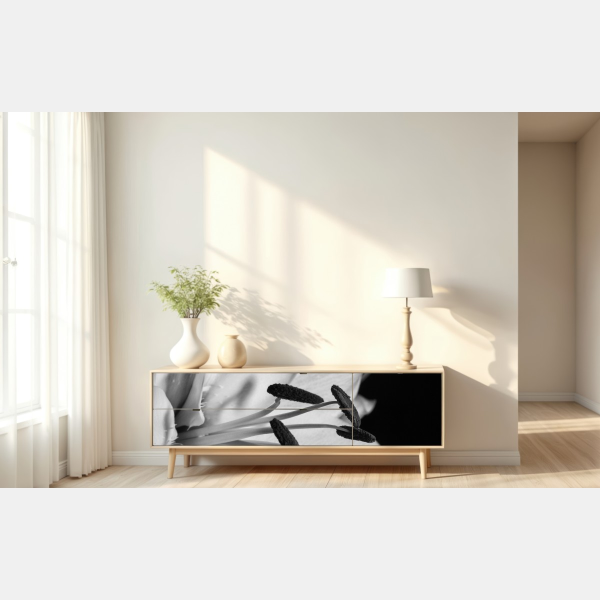 Naklejka repozycjonowalna monochromatyczna lilia zbliżenie – Wallissimo® Naklejka repozycjonowalna monochromatyczna lilia zbliżenie – Wallissimo®