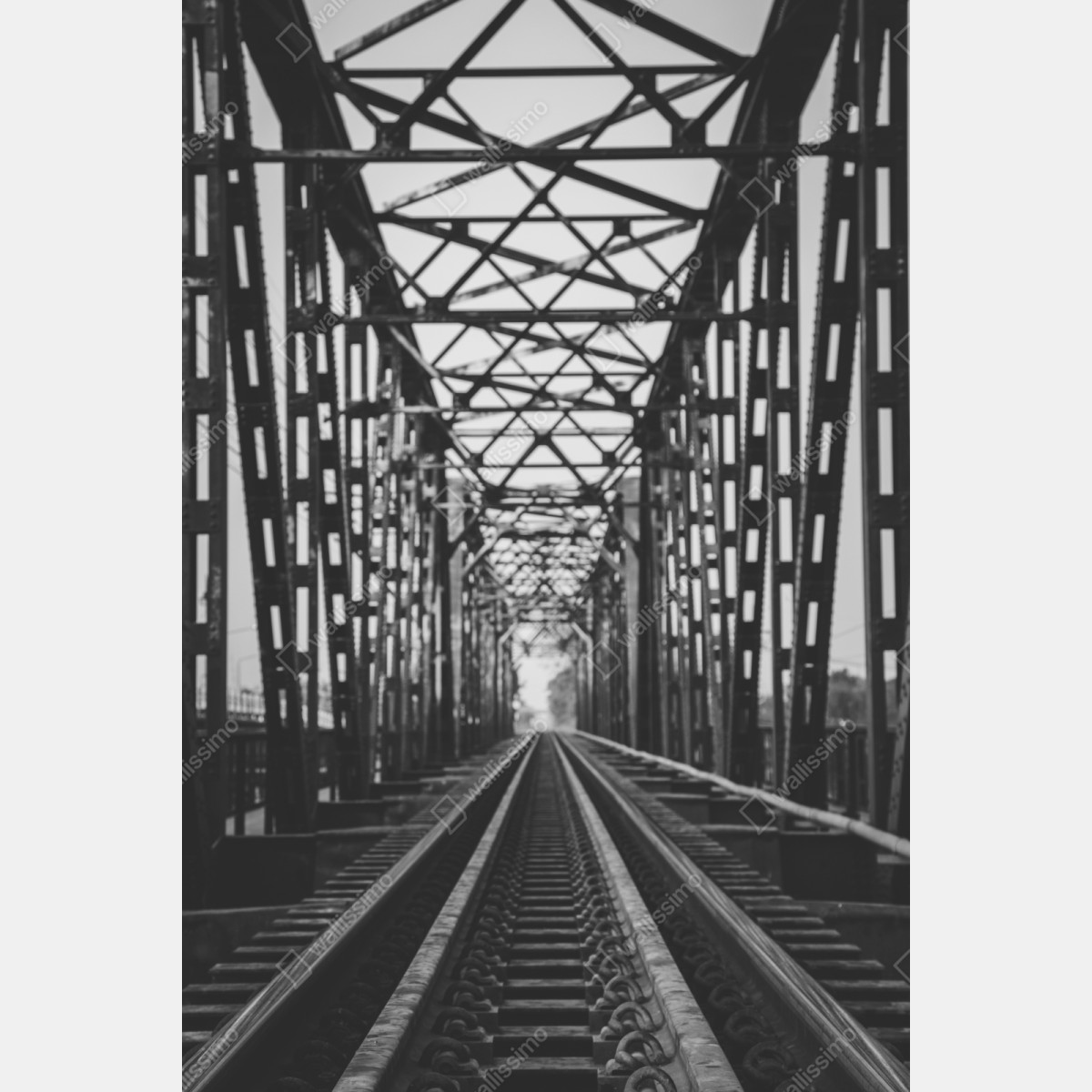 Naklejka repozycjonowalna stary most kolejowy z perspektywy – Wallissimo® Naklejka repozycjonowalna stary most kolejowy z perspektywy – Wallissimo®